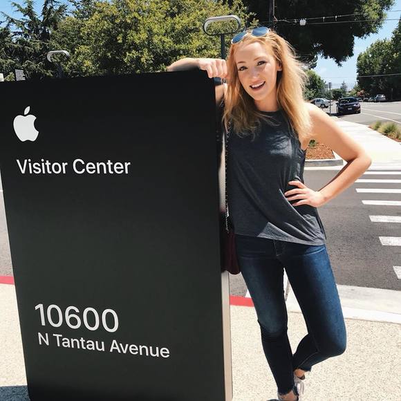 Meet your Posher, Rachel - Picture 1 of 1